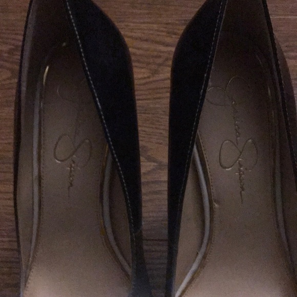 High heels - Picture 3 of 4